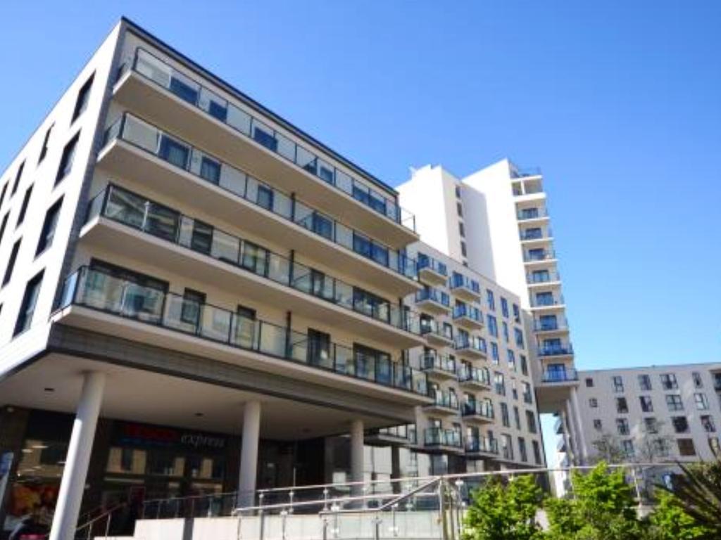 New Central Woking 1 And 2 Bedroom Apartments With Free Gym, Close To Train Station Ngoại thất bức ảnh